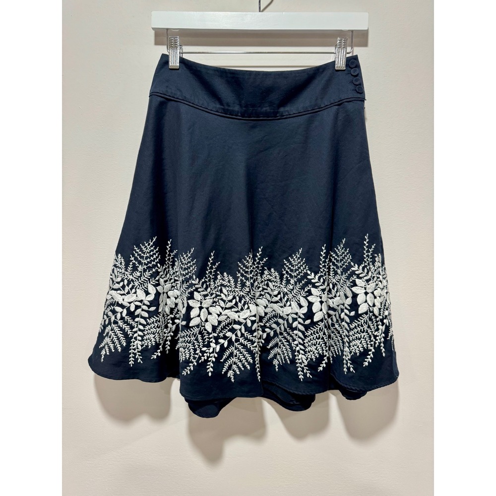 Ann Taylor Petites Navy Blue Floral Embroidered A-Line Skirt Size 2P - Picture 2 of 5